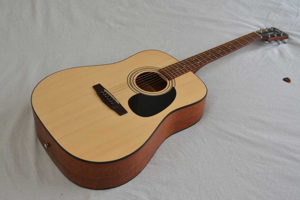 Gitara Cort AD810 z pokrowcem