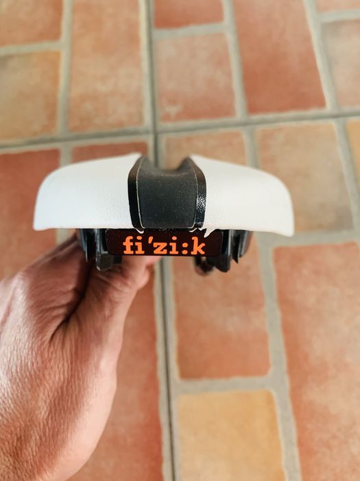 Selim fisik tritone como novo