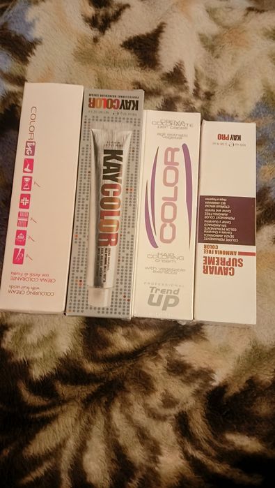 Profesjonalne farby do włosów i inne