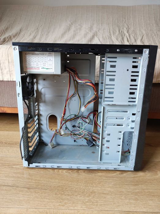 floppy 1,44 DVD-Rom CD-Rom Intel celeron 2,66 GHz radiator