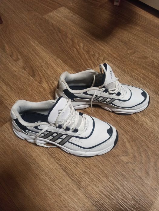 Кросівки Adidas великого розміру