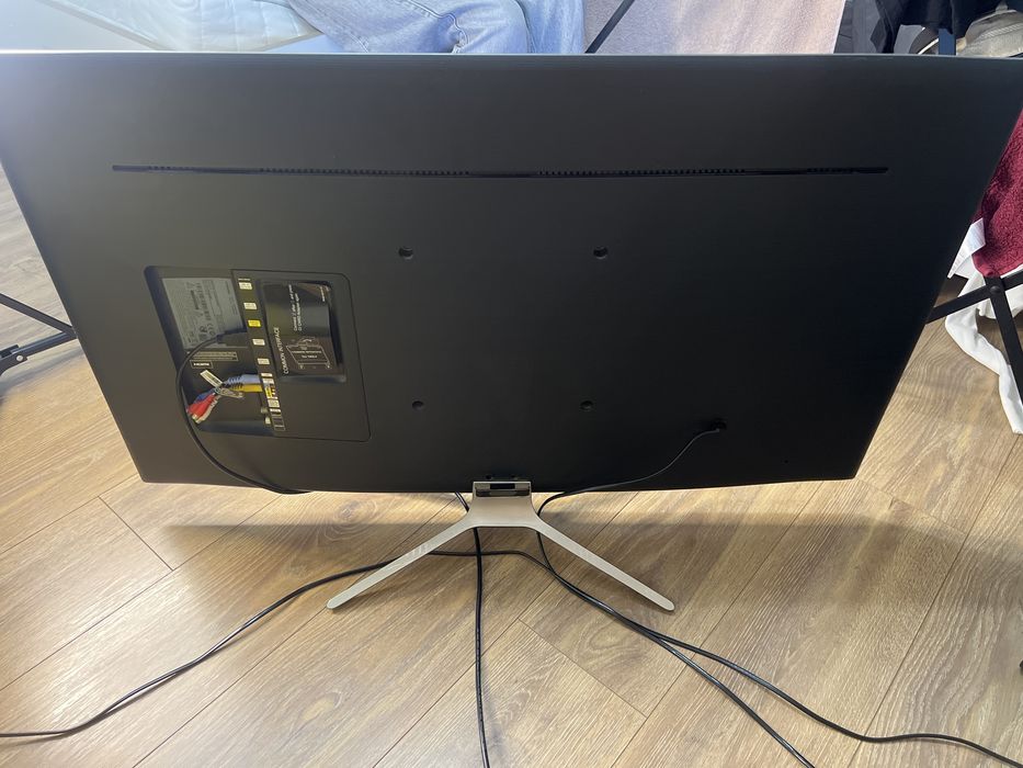 SAMSUNG UE43M5672AU idealny do rozłozenie na części