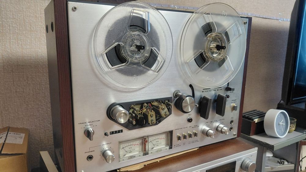 Магнитофон катушечный бобинный Akai 4000D Акай 4000Д