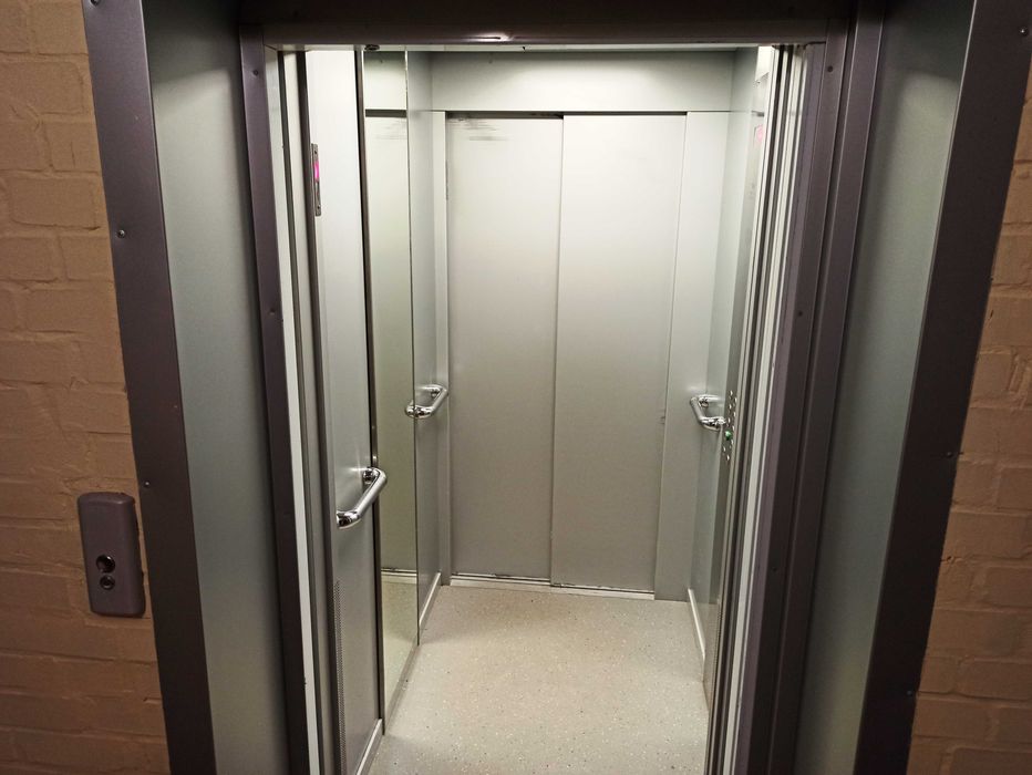 Шикарная квартира, новый дом с видом на Корпусный парк. Тепло/автоном/