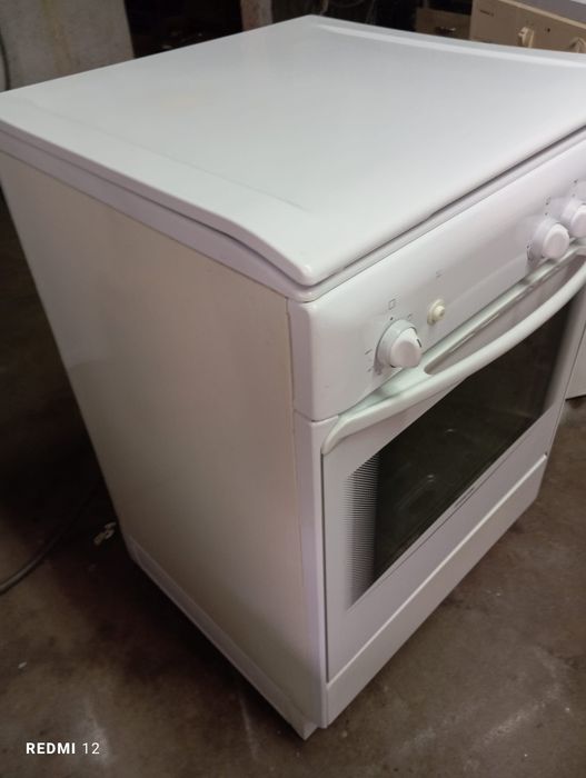 Fogão  Ariston estado novo