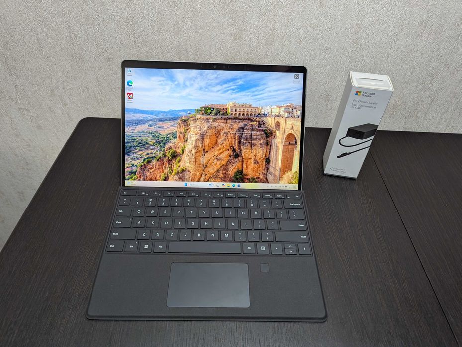 Планшет Microsoft Surface Pro 8 16/512gb Intel i5-1135g7