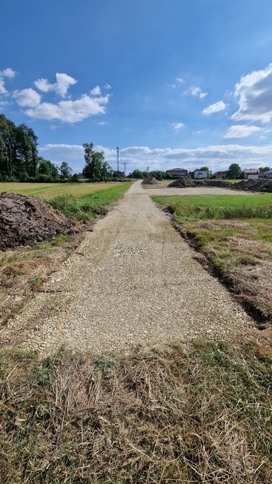 Wywóz Ziemi Gruzu prace ziemne fundamenty drogi utwardzenia koparka