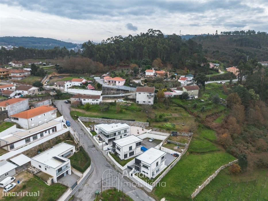 Terreno  Venda em Lustosa e Barrosas (Santo Estêvão),Lousada