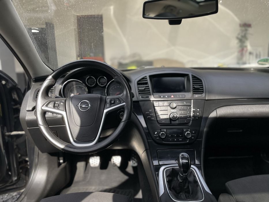 Opel Insignia , 2.0 дизель