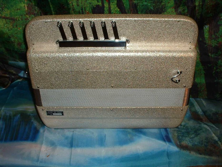 Acordeao a venda G , N. 109