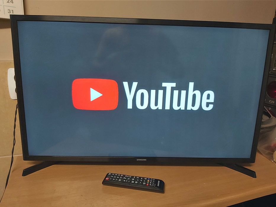 Telewizor SMART TV SAMSUNG UE32J5200 32" LED WiFi YouTube Netflix