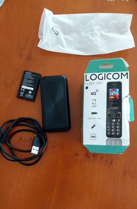 Telemóvel senior praticamente novo. A pessoa para quem foi comprado não se adaptou.