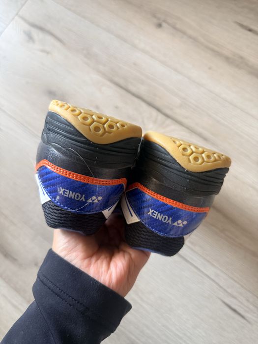 Buty halowe Yonex ErgoShape rozm. 41 – praktycznie nowe