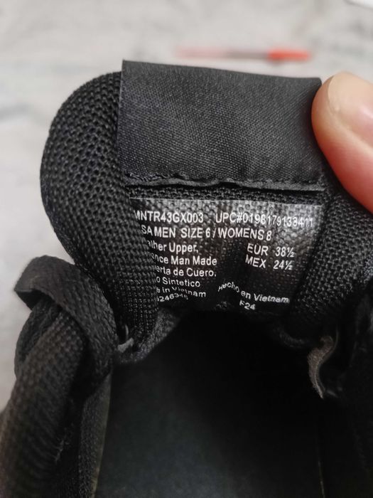Кросівки TredSafe Waterproof  розмір38 1/2 нові