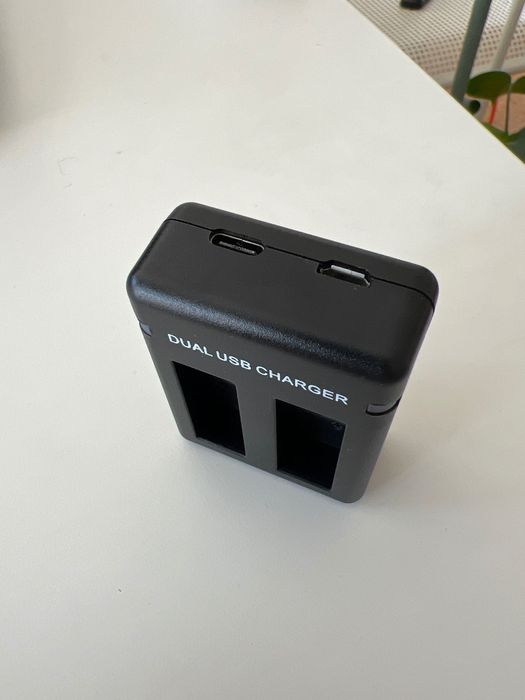 Carregador Duplo Universal para GoPro Hero 6, 7 e 8
