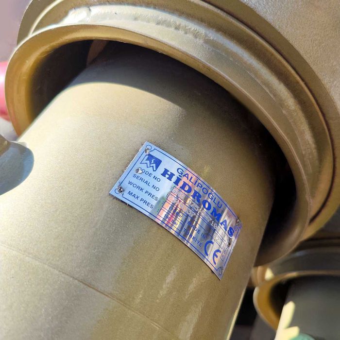 Гідроциліндр підйому кузова в наявності Hidromas GHS 135-3-4260-L1752C