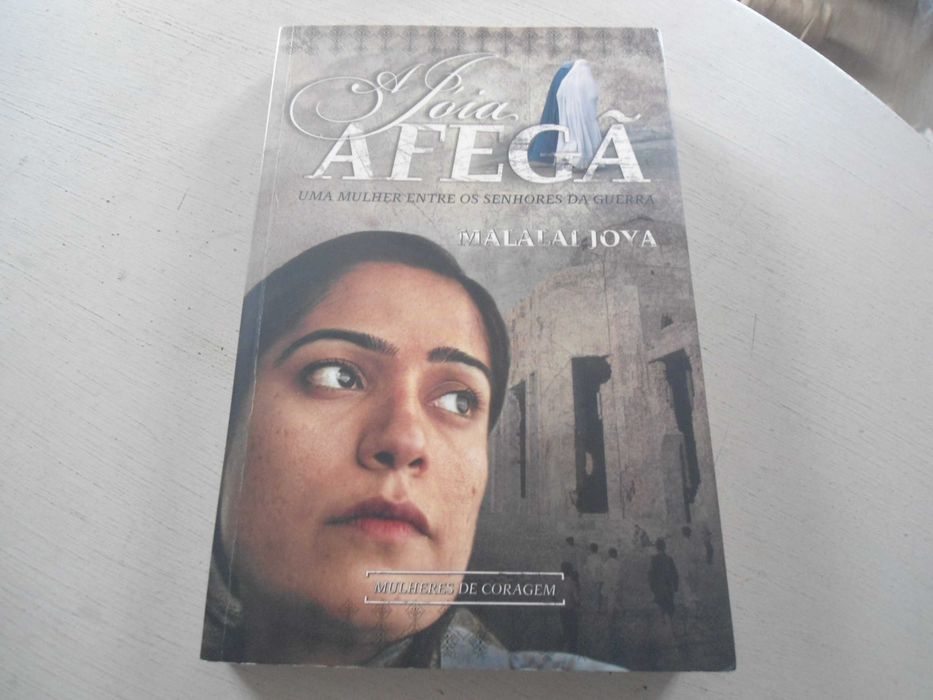 A Jóia Afegã por Malalai Joya
