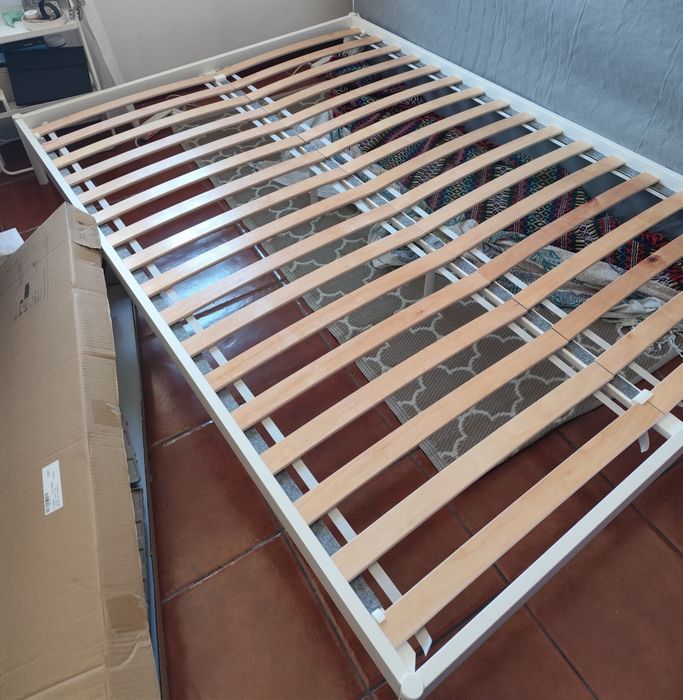 Estrutura de cama Vevelstad IKEA 140x200 
VEVELSTAD 
1 de 6

Estrutura