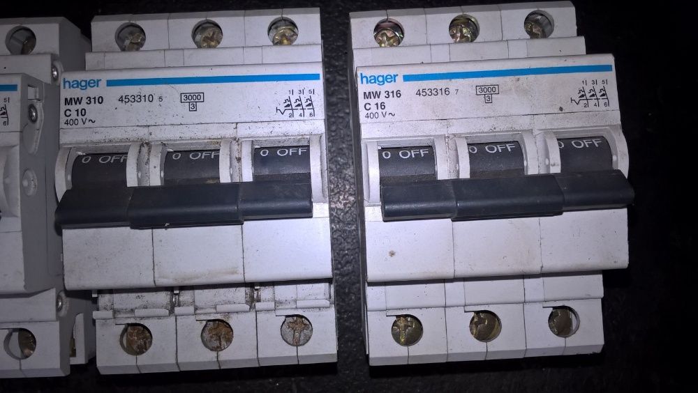 Three-Pole Circuit Breakers64740193199233122