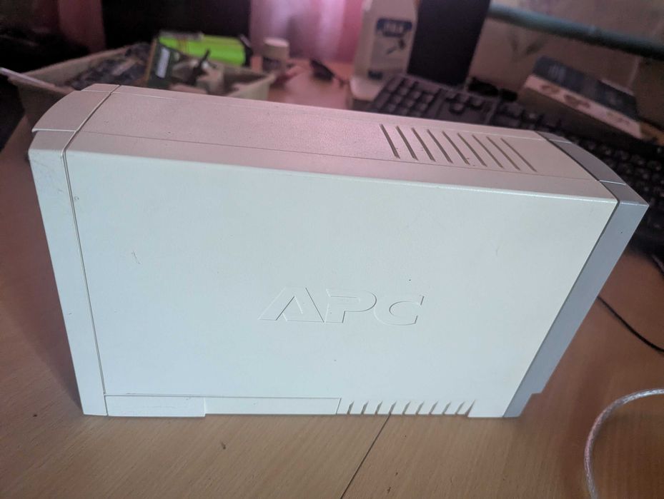 ДБЖ APC Back-UPS CS 500VA / 300W (BK500EI) — без АКБ, робочий