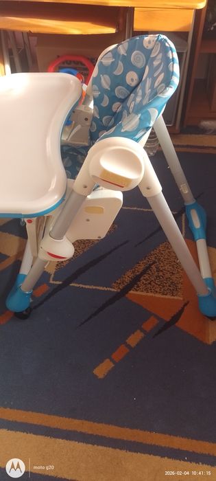 Стілець для годування