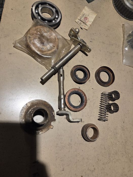 Zestaw czesci do skrzyni biegów fiat 125p polonez