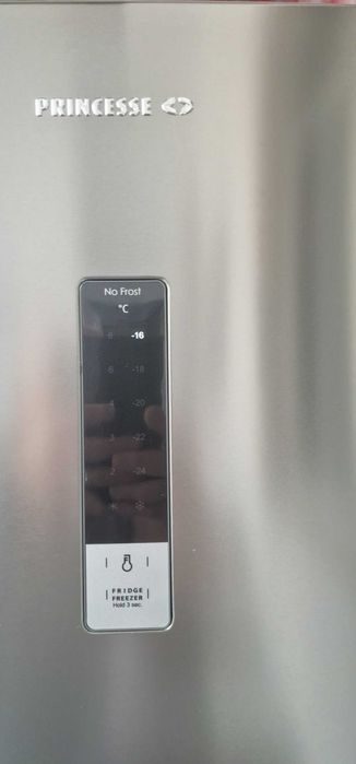 Arca Princess Vertical No Frost VOX VF3715IXE Capacidade: 279L 6 meses