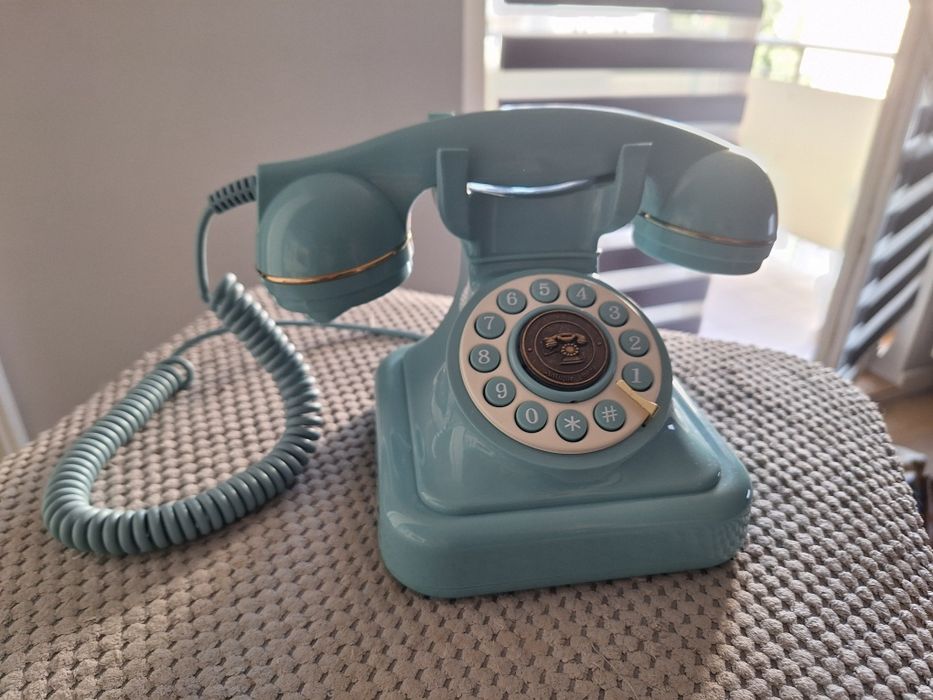 Audioksiega Weselna w formie telefonu z lat 90