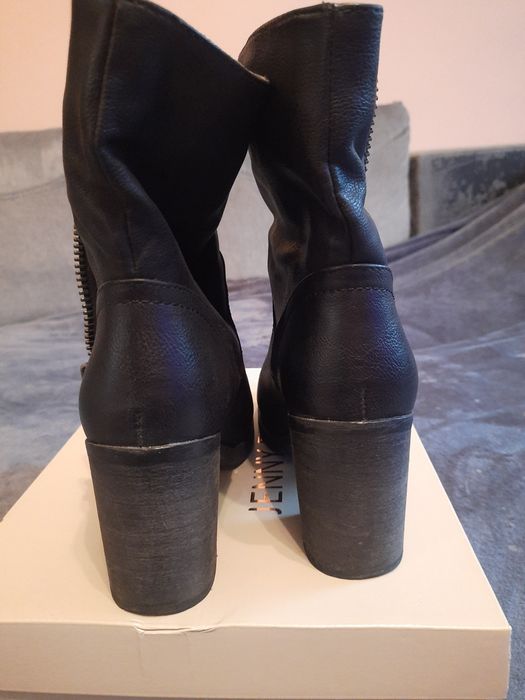 Botki na słupku roz.36