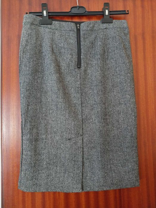 Saia justa cinza