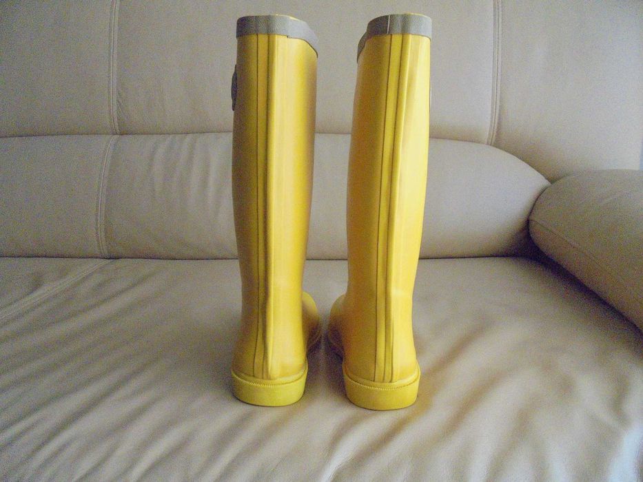 galocha de menina cor amarelo