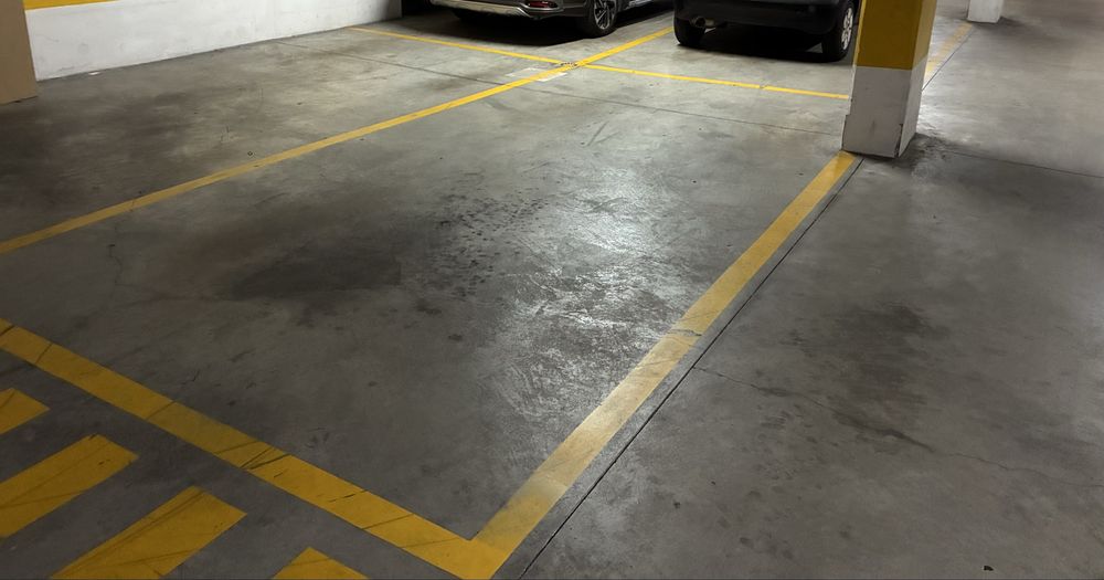 Alugo lugar de garagem