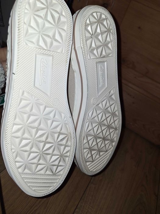 VENICE półbuty damskie buty sportowe NOWE roz 39