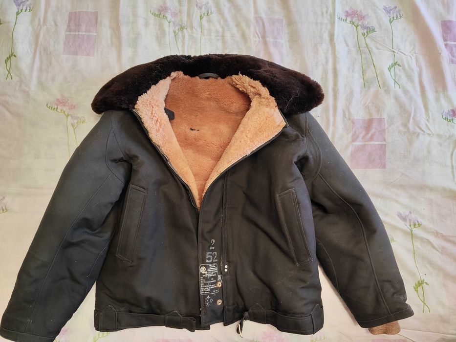 Продам зимову куртку на натуральному хутрі (овчина) р. 52