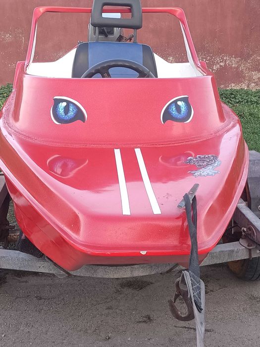 Łódź motorowa motorówka