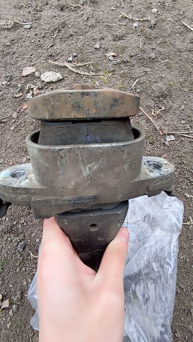 Опора АКПП Хюндай Сонана 6