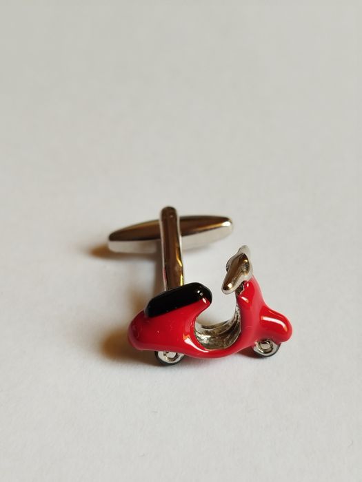 Spinki do mankietów w kształcie skutera