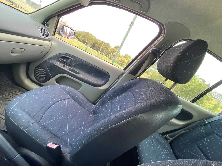 Renault Clio 1.2 gasolina 2001 5 Portas - Avaria de Motor