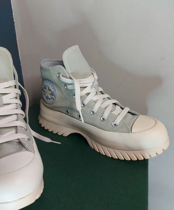 Converse na platformie