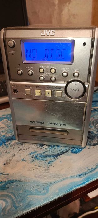 Продам музыкальный цент JVC CA-UXS 1