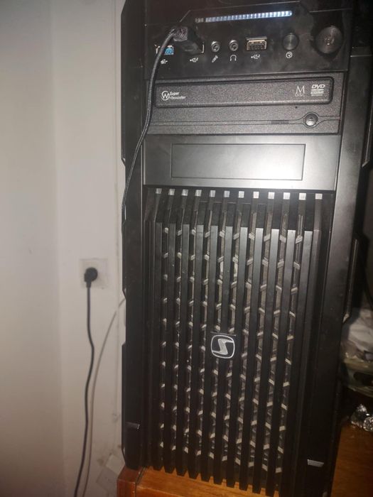 Komputer stacjonarny ( pod gierki )