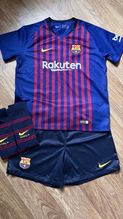 Футбольна форма Барселона (Barcelona) Nike на 6-7 років + гетри