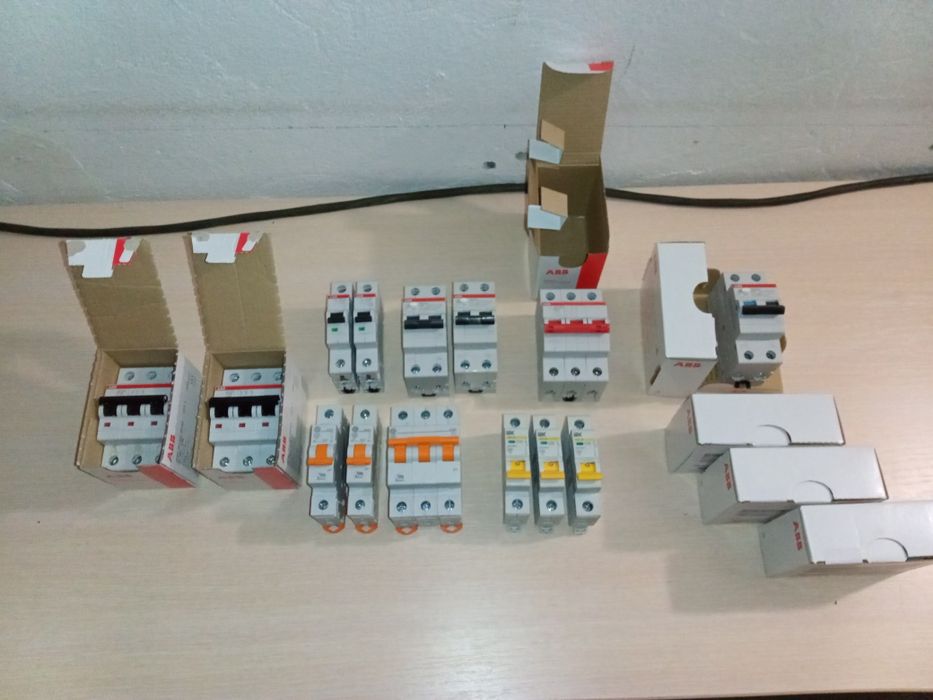Автоматический выключатель, диф реле, выключатель нагрузки
