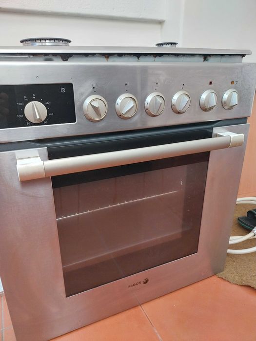 Forno + placa Fagor usado