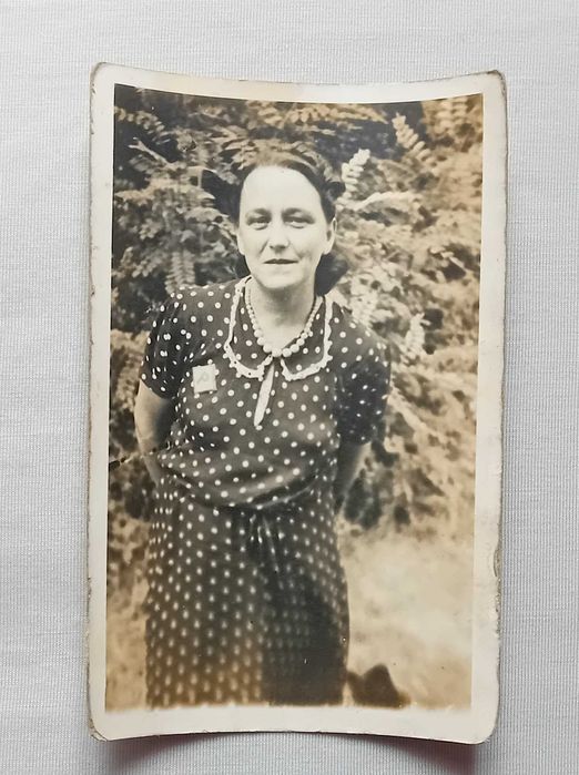 Zestaw fotografii przedstawiających więźniów obozu koncen. Hirzenhain.