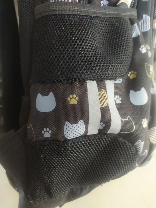 Czarny plecak w koty - używany stan dobry