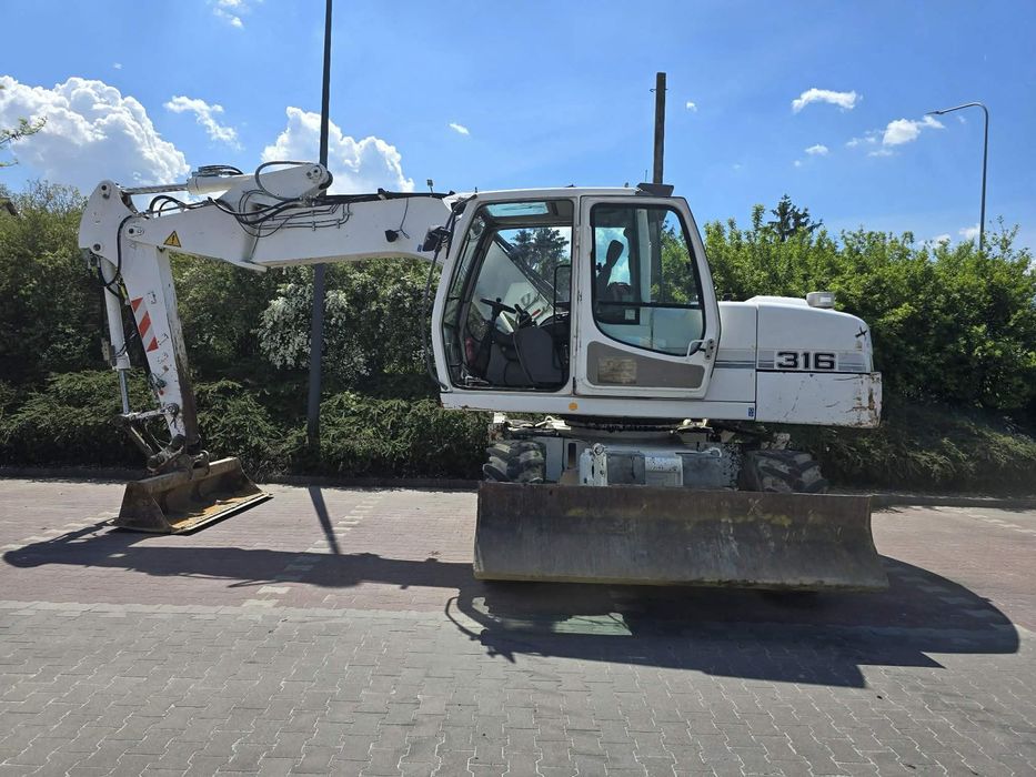 Liebherr A 316 Litronic  VA 17ton  1 właściciel stan Bardzo dobry serwisowana Brutto Gotowa do pracy 314