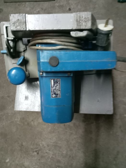 Продам електроциркулярку в хорошем состоянии 1500грн.Торг.