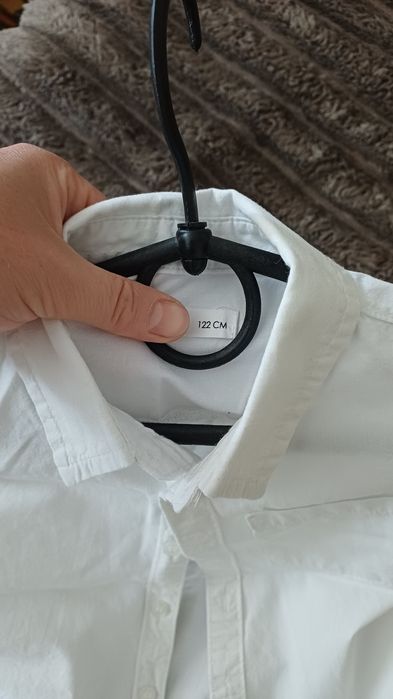 Продам сорочку білу на хлопчика