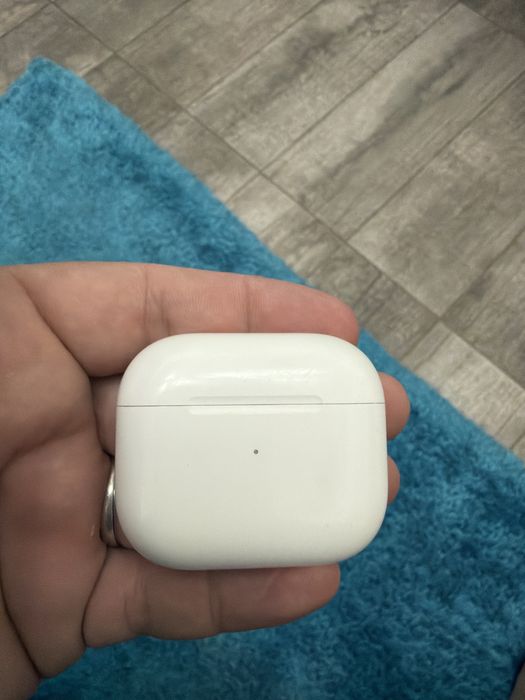 Vendo Airpods 3a geração em excelente estado, e a funcionarem corretamente.
